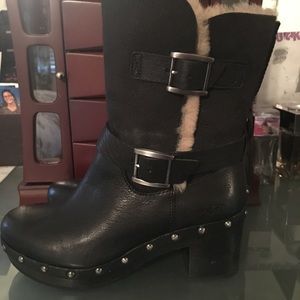 Black Brea Uggs size 6